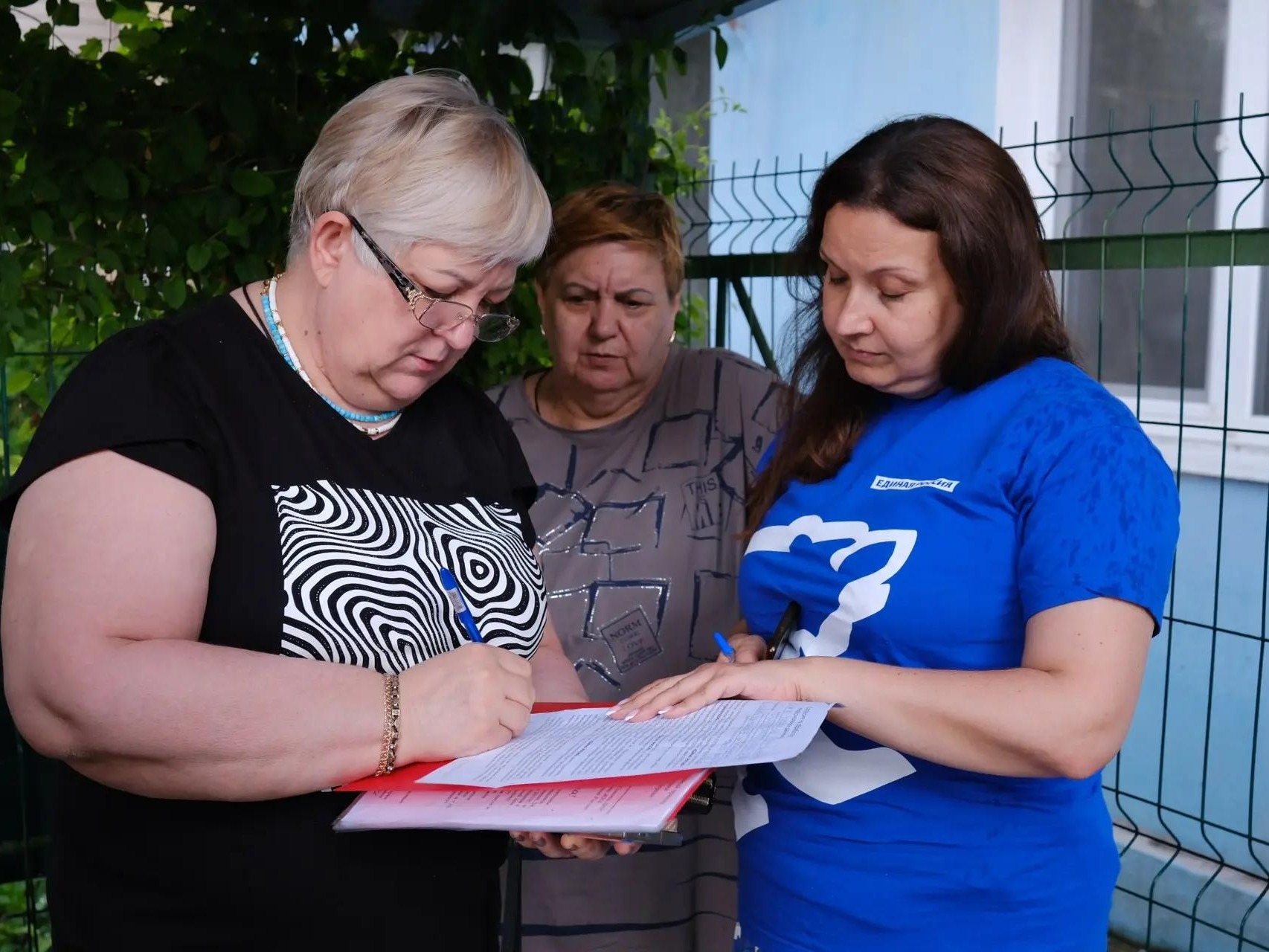 Более 140 тысяч жителей приняли участие в первых двух волнах общественного обсуждения народной программы Единой России.